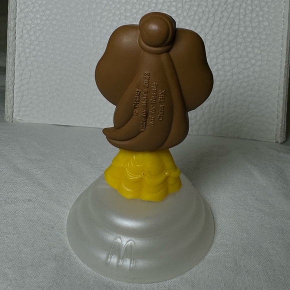 Disney Collectible 100th Anniversary Celebration Belle (Beauty And The Beast) - Picture 2 of 4